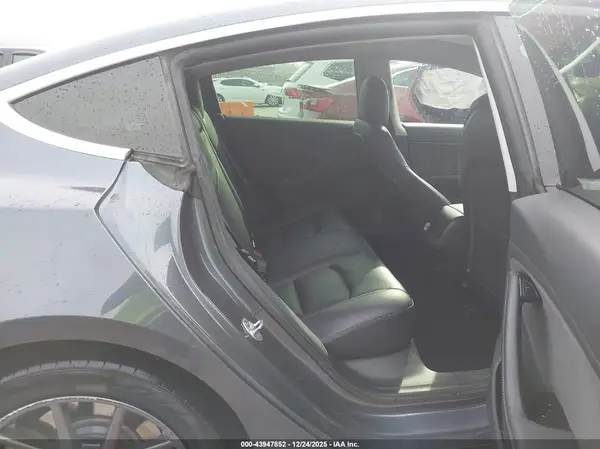 5YJ3E1EB2LF774853 2020 TESLA MODEL 3 - Image 8