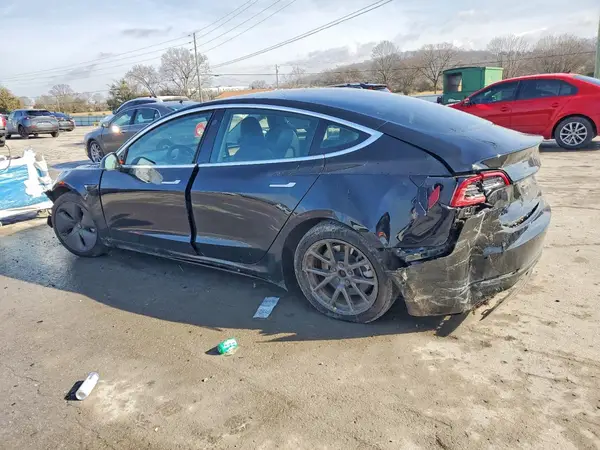 5YJ3E1EB2LF786839 2020 TESLA MODEL 3 - Image 2