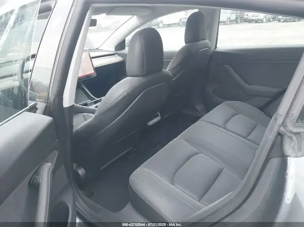 5YJ3E1EB2LF787019 2020 TESLA MODEL 3 - Image 8