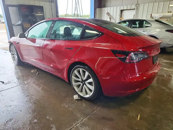 5YJ3E1EB2LF795444 2020 TESLA MODEL 3 - Image 2