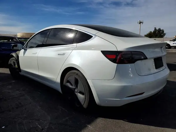 5YJ3E1EB2LF801064 2020 TESLA MODEL 3 - Image 2
