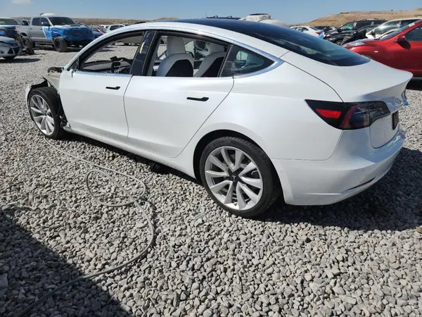 5YJ3E1EB2LF808323 2020 TESLA MODEL 3 - Image 2
