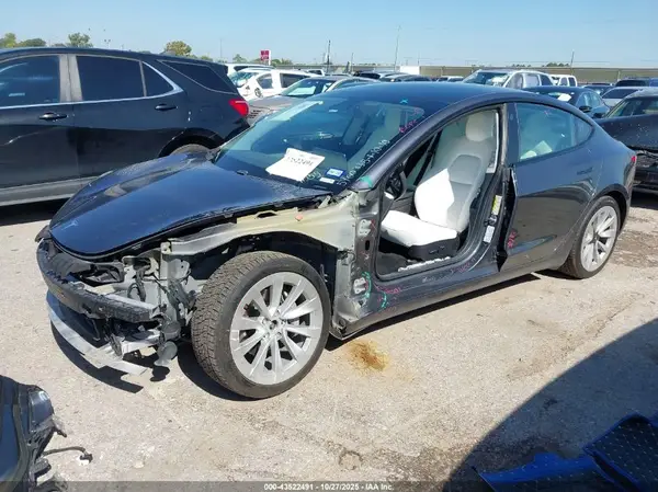 5YJ3E1EB2MF004055 2021 TESLA MODEL 3 - Image 2