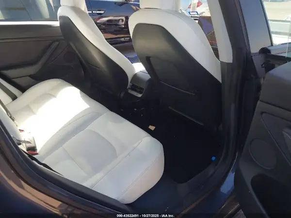 5YJ3E1EB2MF004055 2021 TESLA MODEL 3 - Image 8