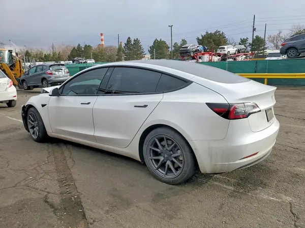 5YJ3E1EB2MF010079 2021 TESLA MODEL 3 - Image 2