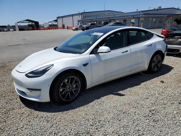 5YJ3E1EB2MF015072 2021 TESLA MODEL 3 - Image 1