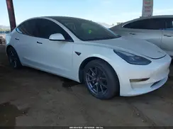 5YJ3E1EB2MF020062 2021 TESLA MODEL 3