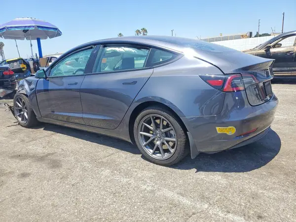 5YJ3E1EB2MF025259 2021 TESLA MODEL 3 - Image 2