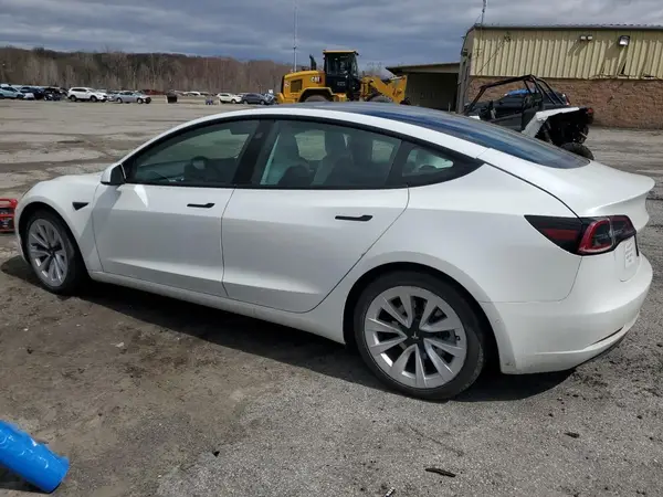 5YJ3E1EB2MF032695 2021 TESLA MODEL 3 - Image 2