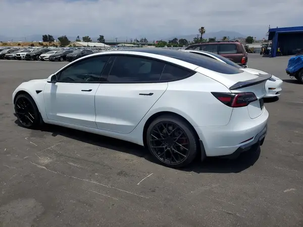 5YJ3E1EB2MF044720 2021 TESLA MODEL 3 - Image 2