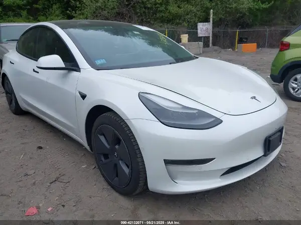 5YJ3E1EB2MF049237 2021 TESLA MODEL 3 - Image 1