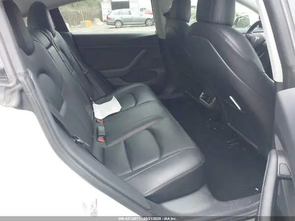 5YJ3E1EB2MF049237 2021 TESLA MODEL 3 - Image 8