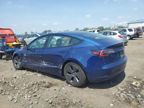 5YJ3E1EB2MF052476 2021 TESLA MODEL 3 - Image 2