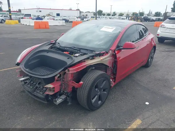 5YJ3E1EB2MF055877 2021 TESLA MODEL 3 - Image 2