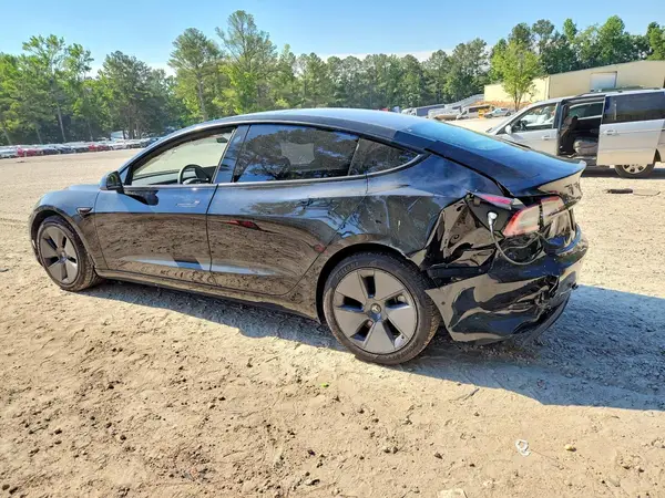 5YJ3E1EB2MF056043 2021 TESLA MODEL 3 - Image 2