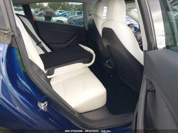 5YJ3E1EB2MF059685 2021 TESLA MODEL 3 - Image 8