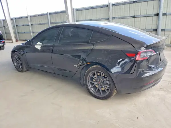5YJ3E1EB2MF061016 2021 TESLA MODEL 3 - Image 2