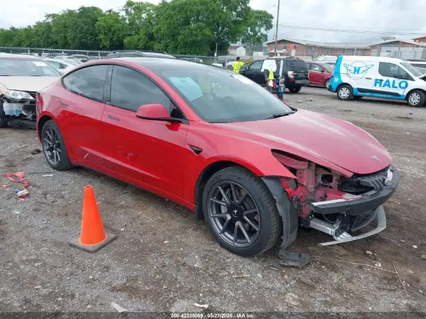 5YJ3E1EB2MF061663 2021 TESLA MODEL 3 - Image 1