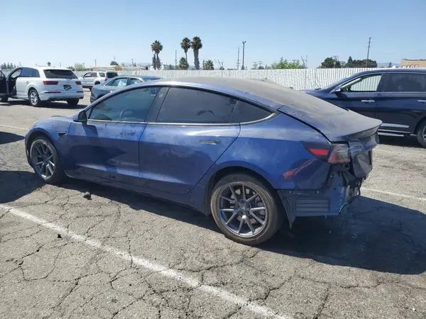 5YJ3E1EB2MF070928 2021 TESLA MODEL 3 - Image 2