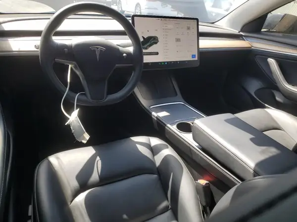 5YJ3E1EB2MF070928 2021 TESLA MODEL 3 - Image 8