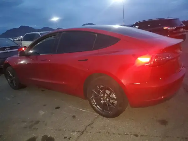 5YJ3E1EB2MF072999 2021 TESLA MODEL 3 - Image 2