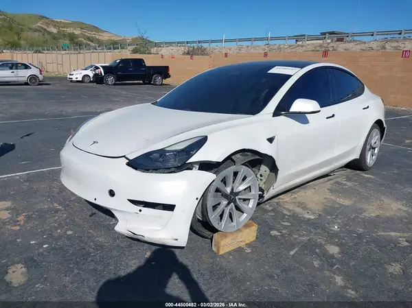 5YJ3E1EB2MF075949 2021 TESLA MODEL 3 - Image 2