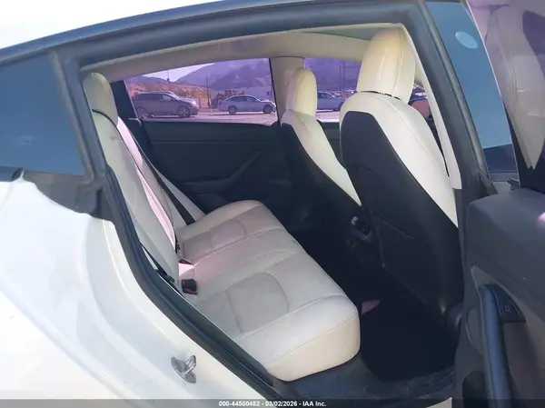 5YJ3E1EB2MF075949 2021 TESLA MODEL 3 - Image 8