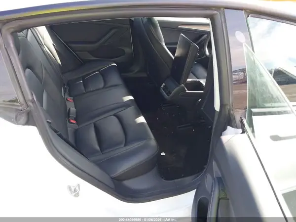 5YJ3E1EB2MF101000 2021 TESLA MODEL 3 - Image 8