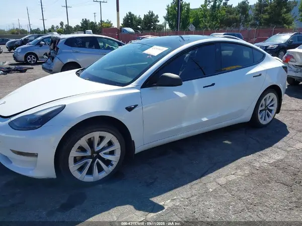 5YJ3E1EB2MF870662 2021 TESLA MODEL 3 - Image 2