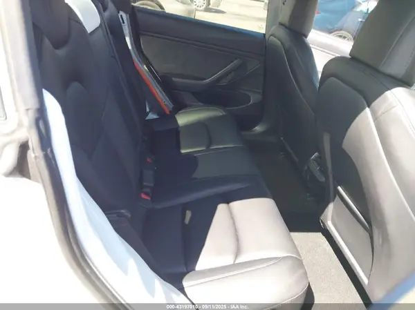 5YJ3E1EB2MF870662 2021 TESLA MODEL 3 - Image 8