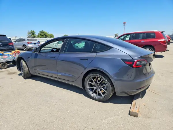 5YJ3E1EB2MF878289 2021 TESLA MODEL 3 - Image 2