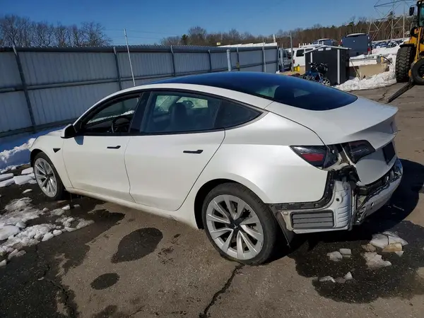 5YJ3E1EB2MF906768 2021 TESLA MODEL 3 - Image 2