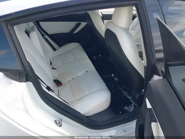 5YJ3E1EB2MF925028 2021 TESLA MODEL 3 - Image 8