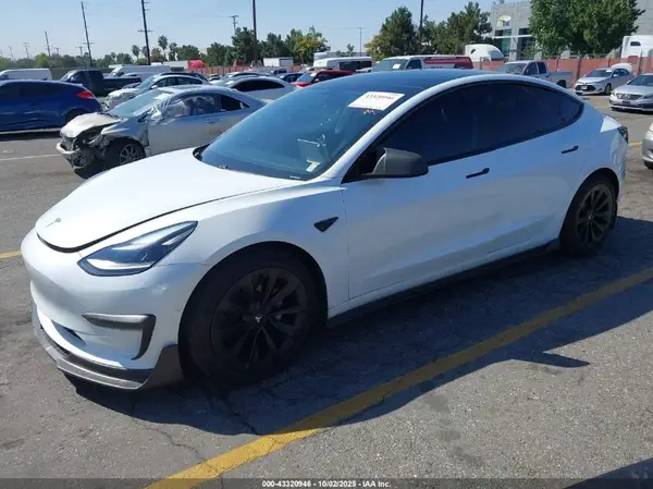 5YJ3E1EB2MF925790 2021 TESLA MODEL 3 - Image 2