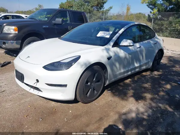 5YJ3E1EB2MF925854 2021 TESLA MODEL 3 - Image 2