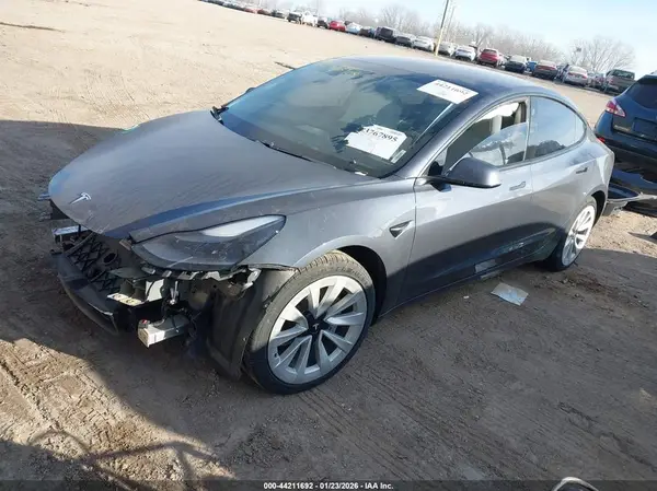 5YJ3E1EB2MF936045 2021 TESLA MODEL 3 - Image 2