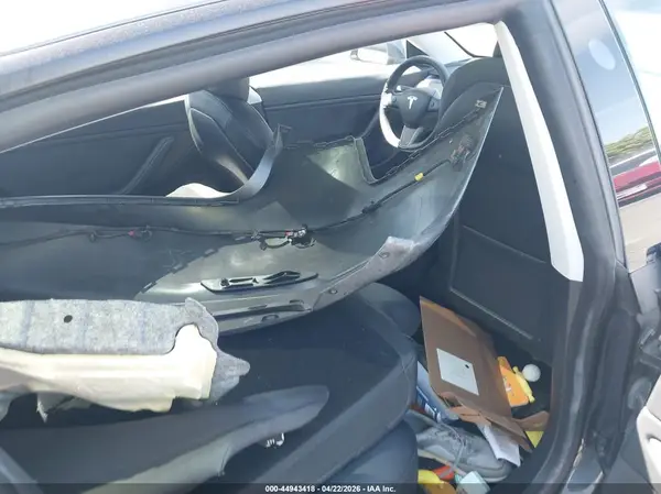 5YJ3E1EB2MF936689 2021 TESLA MODEL 3 - Image 8