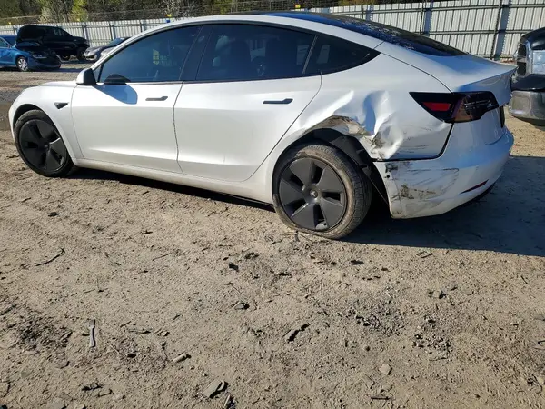 5YJ3E1EB2MF943660 2021 TESLA MODEL 3 - Image 2