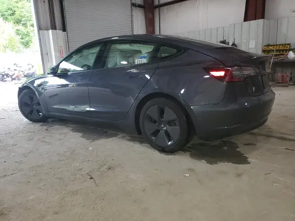 5YJ3E1EB2MF974231 2021 TESLA MODEL 3 - Image 2
