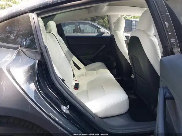5YJ3E1EB2MF975881 2021 TESLA MODEL 3 - Image 8