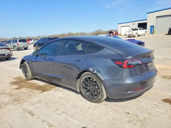 5YJ3E1EB2MF979686 2021 TESLA MODEL 3 - Image 2