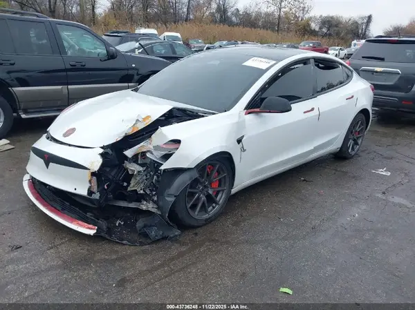 5YJ3E1EB2MF981504 2021 TESLA MODEL 3 - Image 2