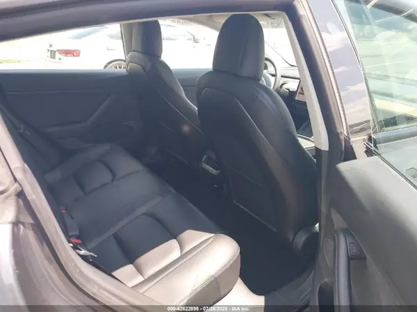 5YJ3E1EB2MF988355 2021 TESLA MODEL 3 - Image 8