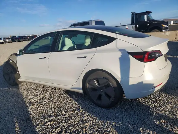 5YJ3E1EB2MF999372 2021 TESLA MODEL 3 - Image 2
