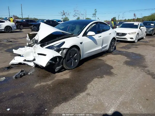 5YJ3E1EB2NF101368 2022 TESLA MODEL 3 - Image 2