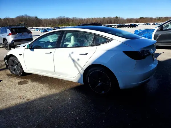 5YJ3E1EB2NF102617 2022 TESLA MODEL 3 - Image 2