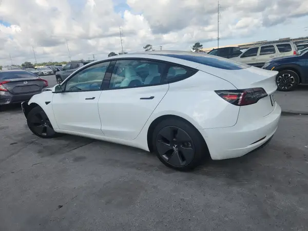5YJ3E1EB2NF102830 2022 TESLA MODEL 3 - Image 2