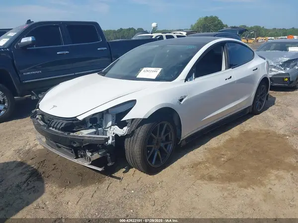 5YJ3E1EB2NF105758 2022 TESLA MODEL 3 - Image 2