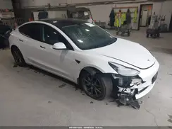 5YJ3E1EB2NF106571 2022 TESLA MODEL 3