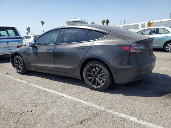 5YJ3E1EB2NF106926 2022 TESLA MODEL 3 - Image 2